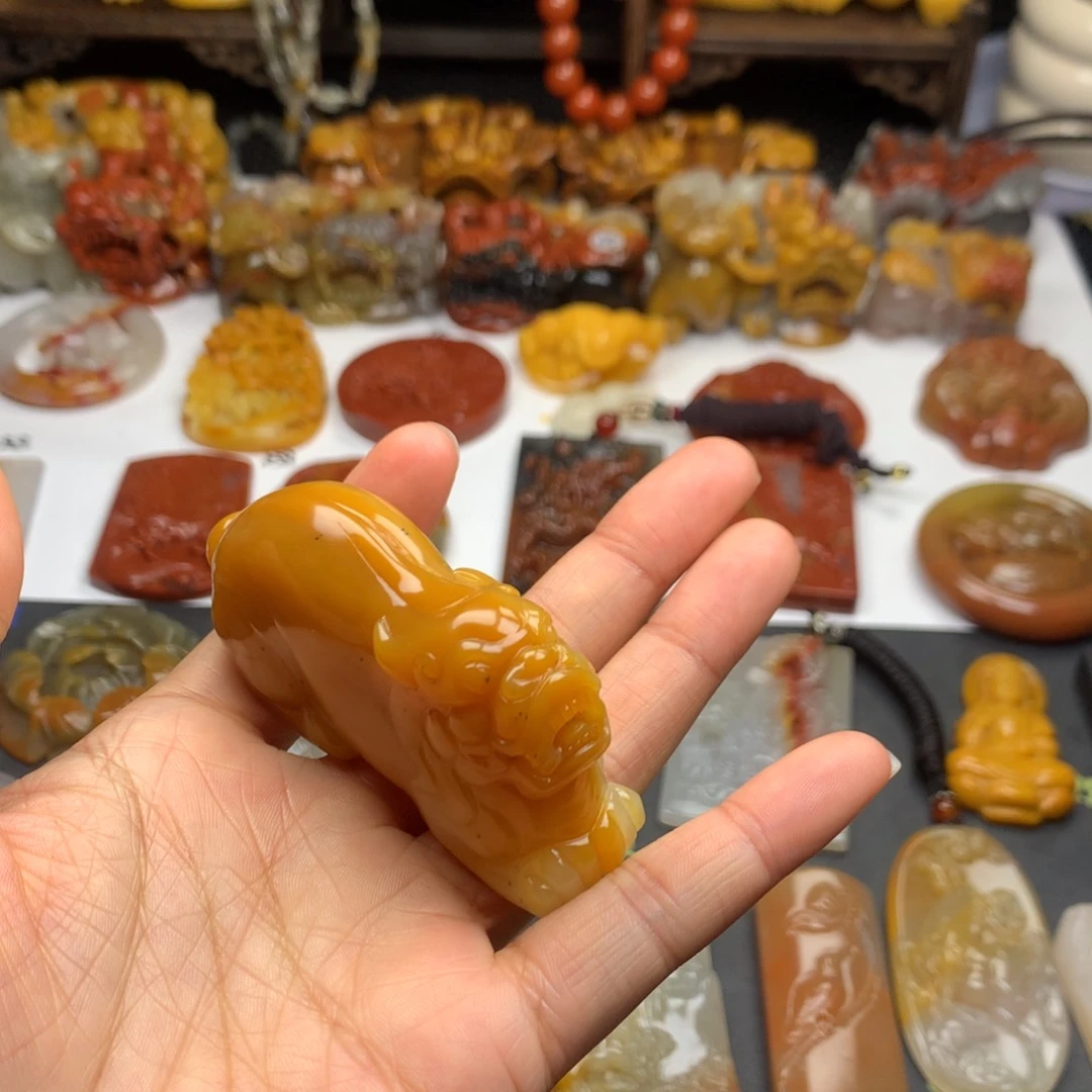 石英质玉（黄龙玉）挂件未镶嵌