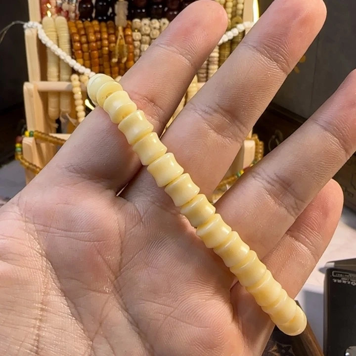 猴头核桃吊坠驼骨
