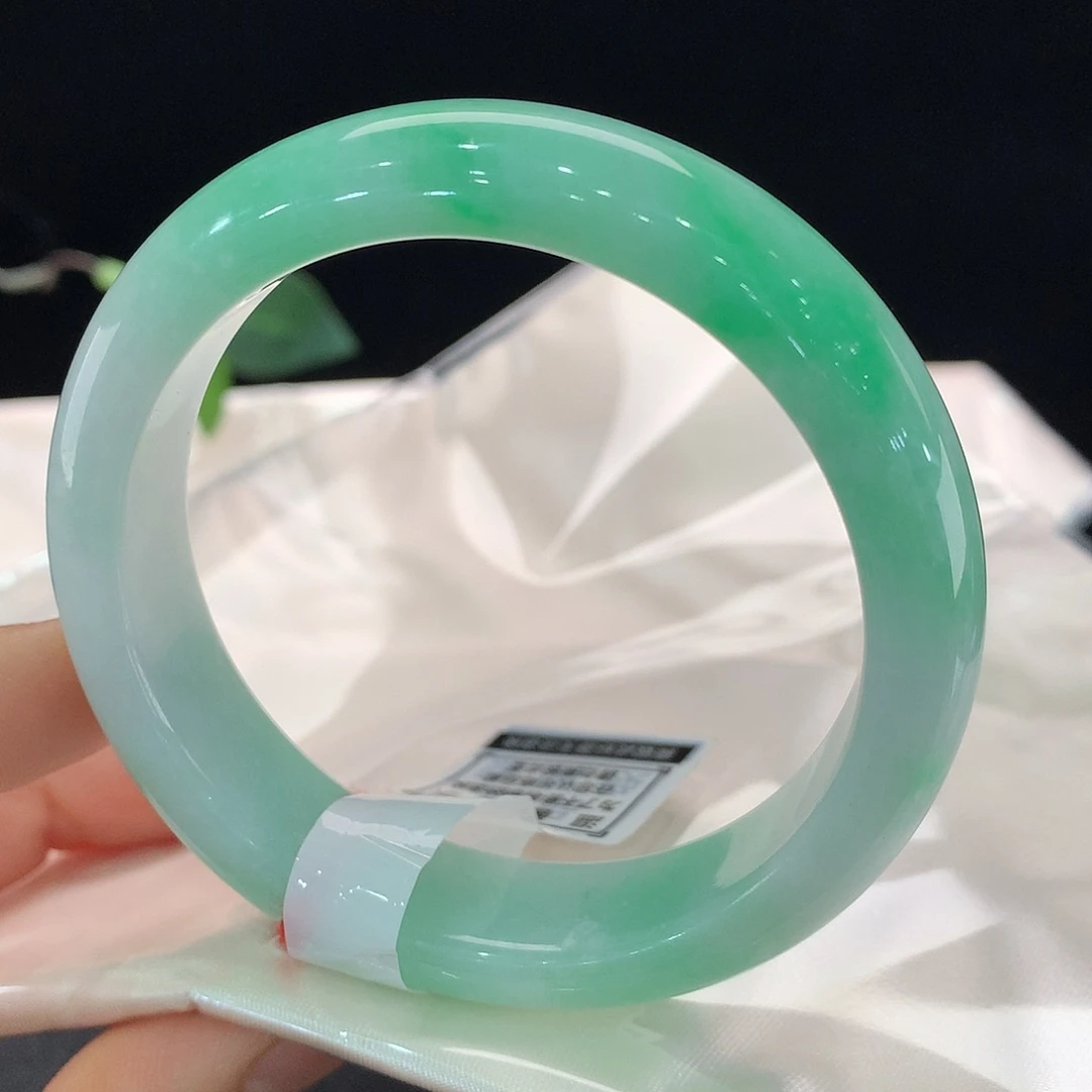 翡翠未镶嵌手镯1013