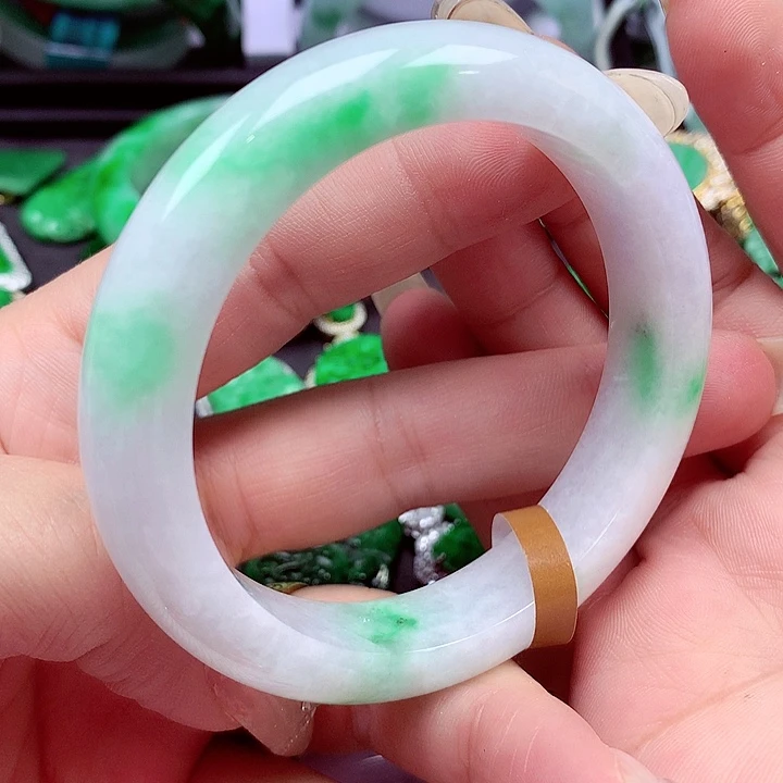 翡翠未镶嵌手镯翡翠手镯