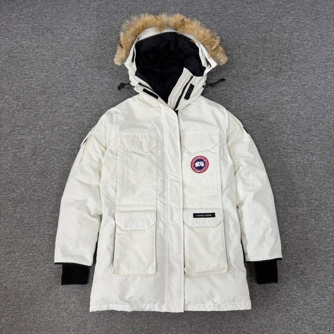 95新 加拿大鹅 白色远征派克羽绒服 xs码