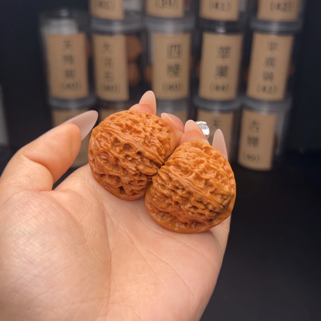 聆***～文玩核桃吊坠南蒋石