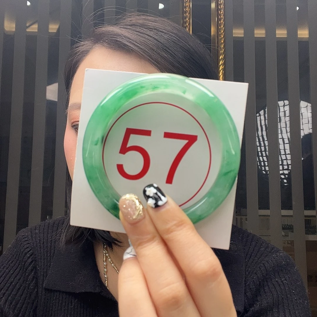 未镶嵌手镯石英质玉