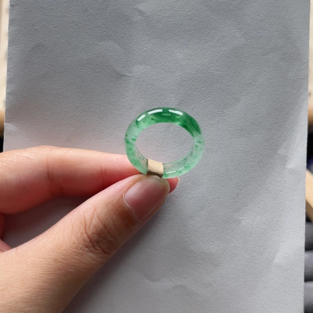 未镶嵌石英质玉戒圈