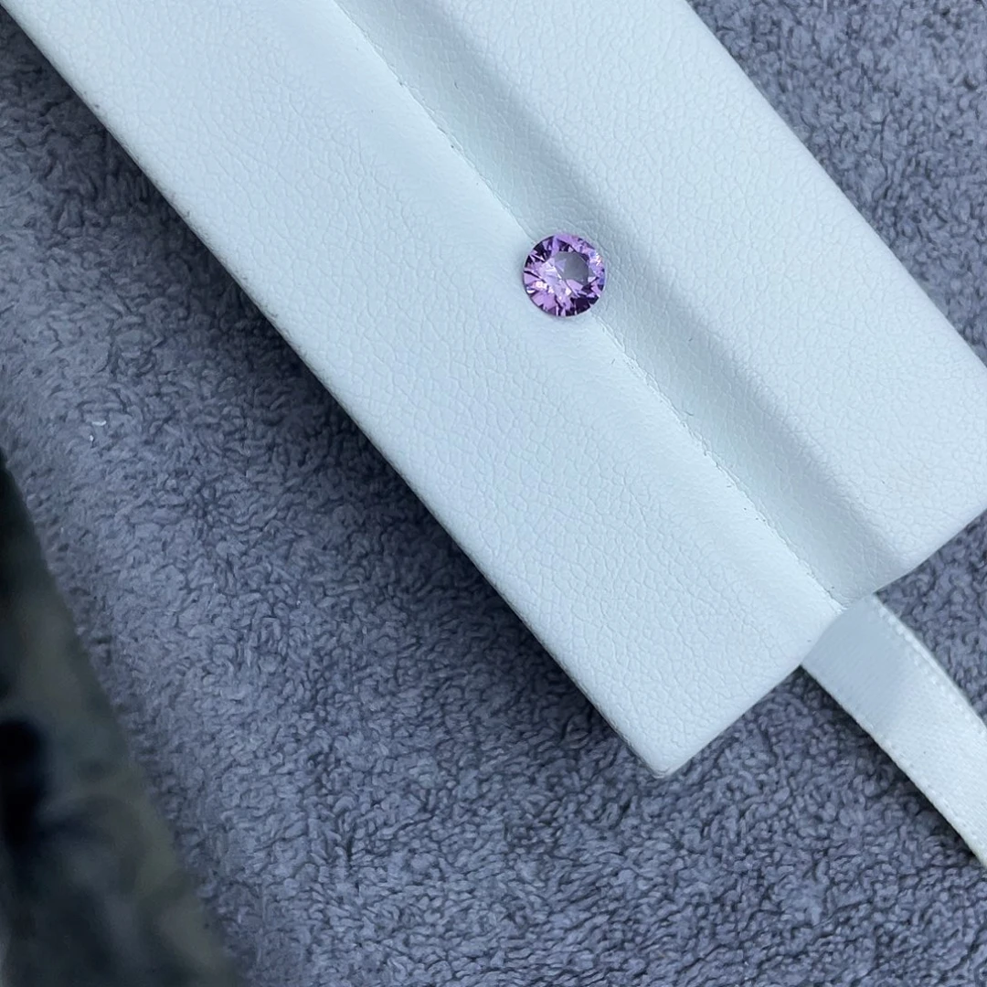 蓝宝石裸石0.555Ct