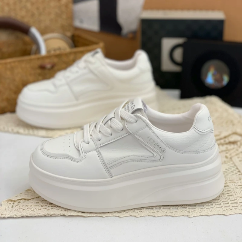 真皮新款厚底小白鞋女2025年秋季百搭时尚休闲板鞋学生爆款运动鞋