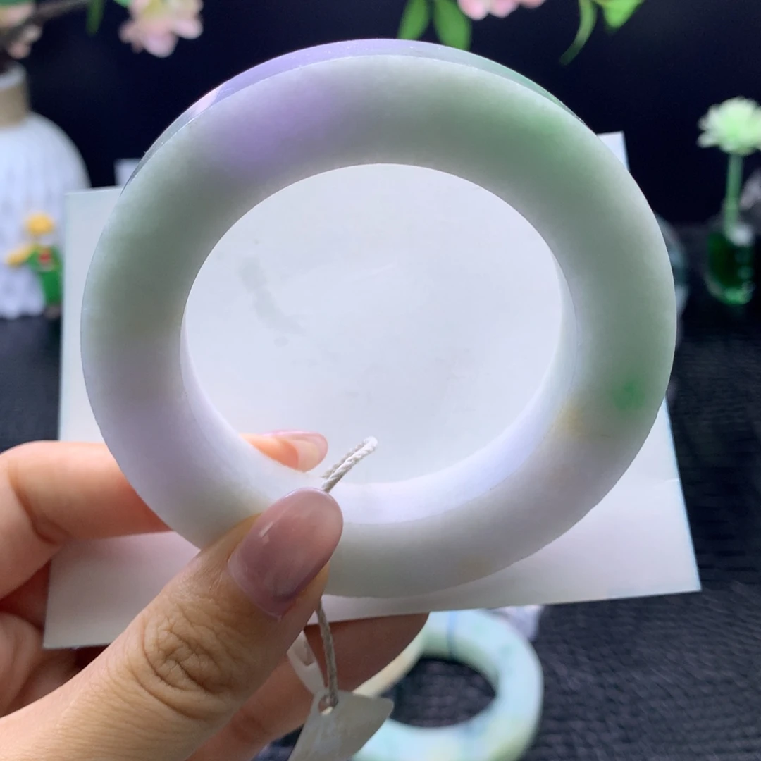 定制翡翠未镶嵌手镯