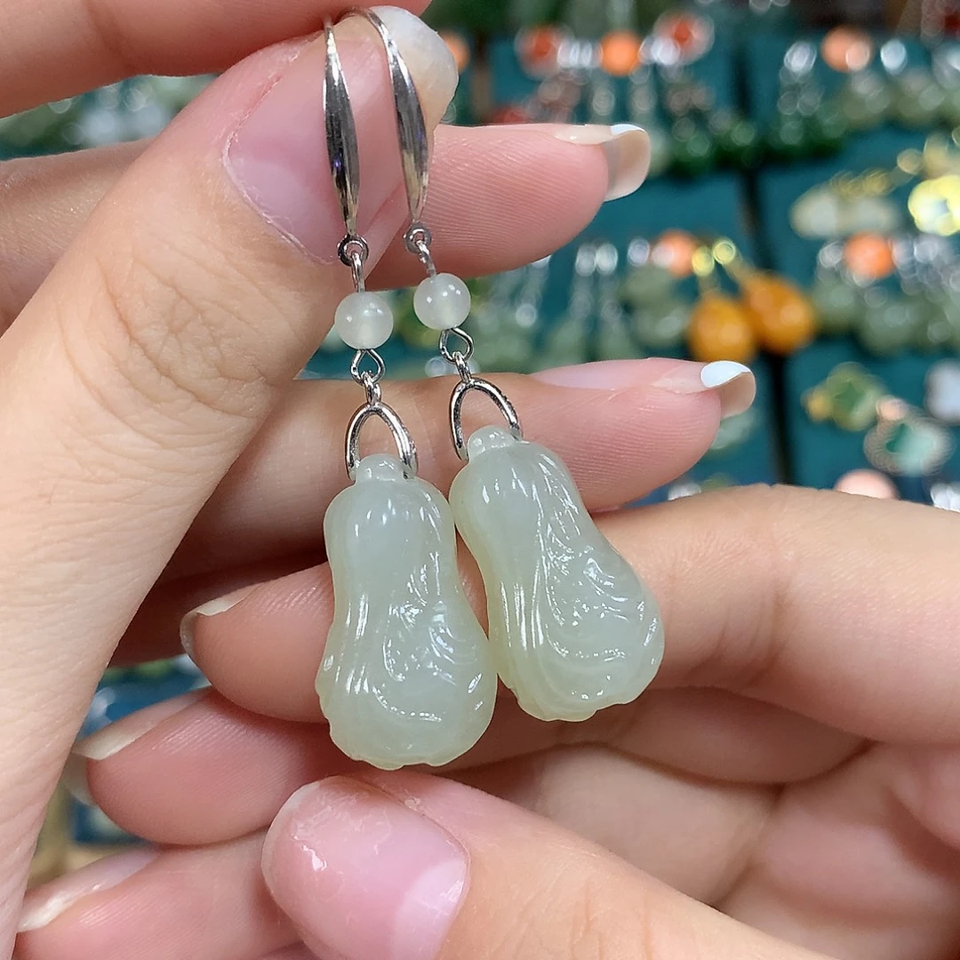 和田玉银S925镶嵌耳饰大白菜卡21.5左右