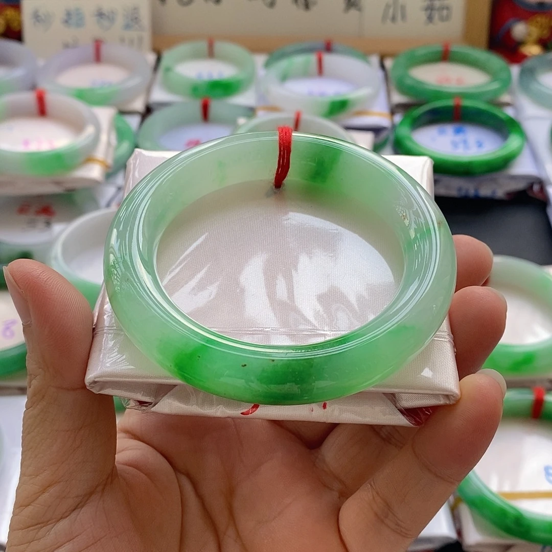 锦***鲤翡翠未镶嵌手镯手镯分