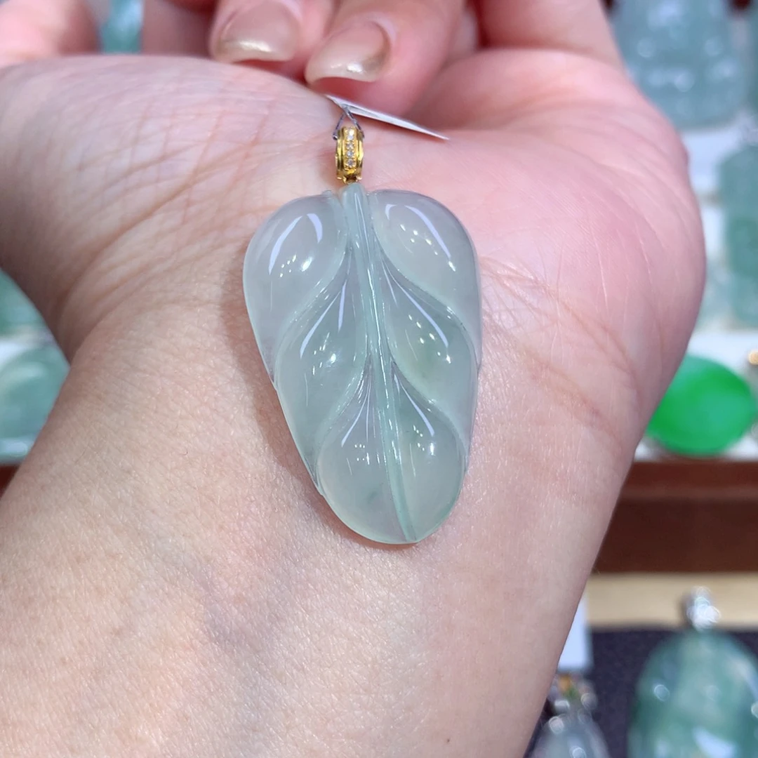 吊坠(不含链)18K金镶嵌翡翠叶子
