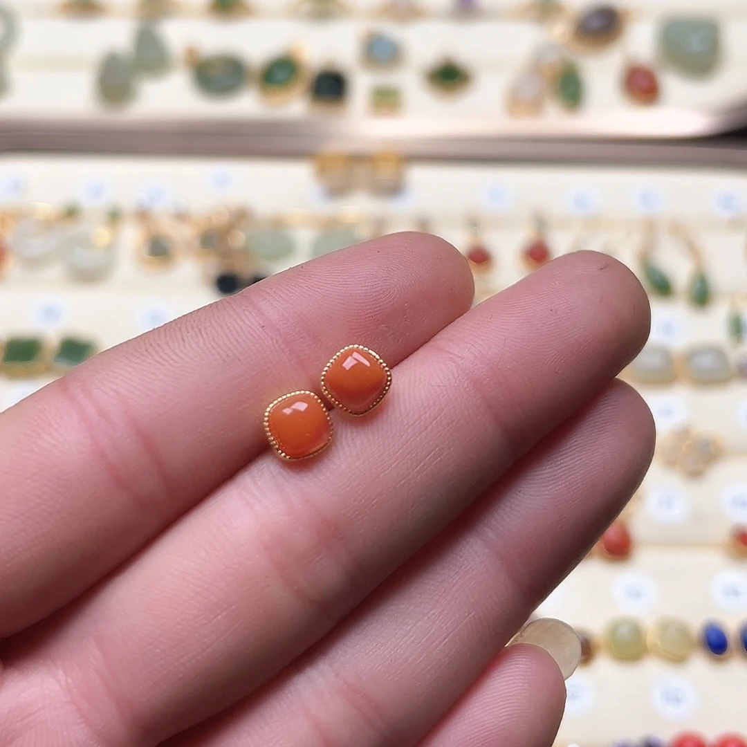 南红玛瑙耳饰合金