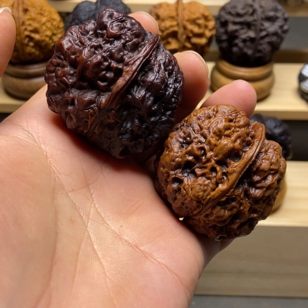 吊坠文玩核桃67克九五玄包45mm