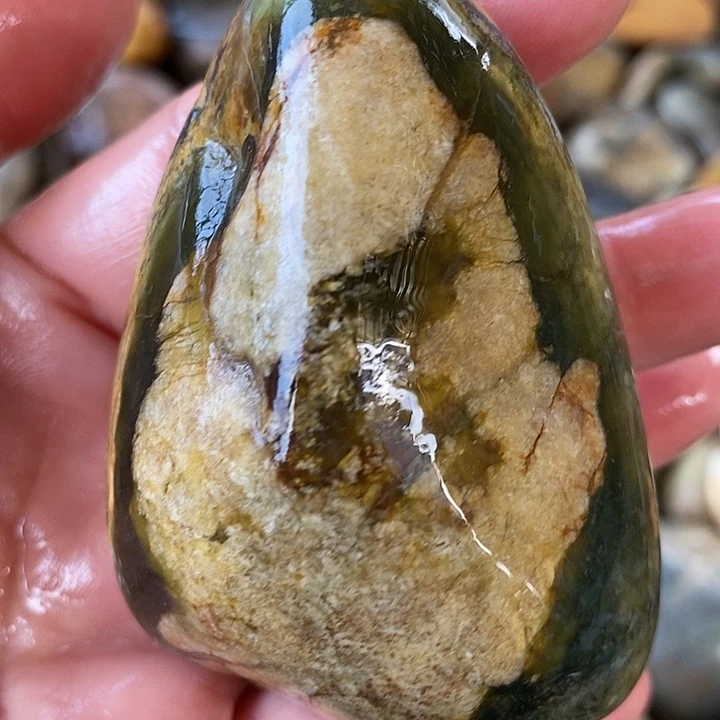 和田玉（糖玉）未镶嵌挂件