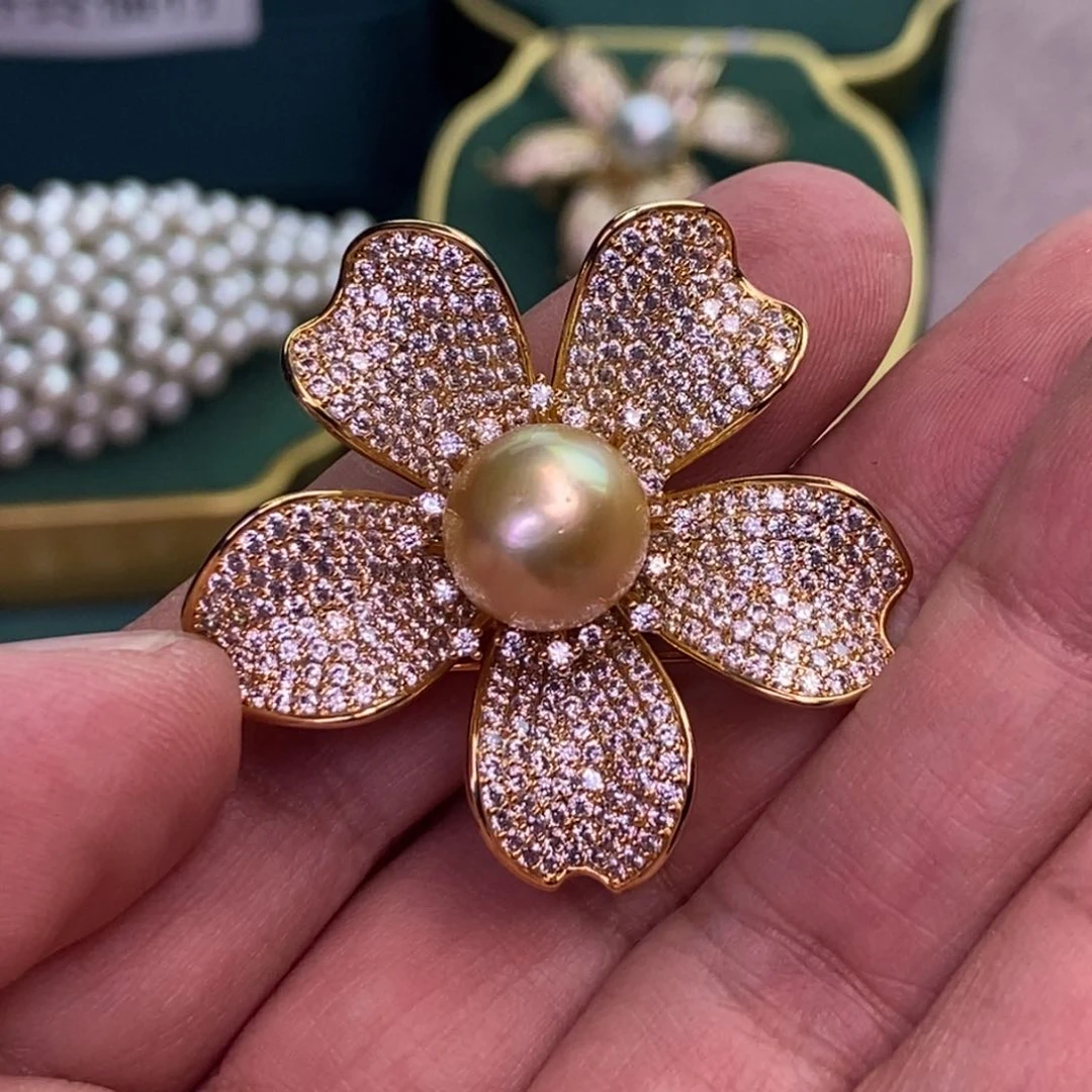 未镶嵌胸饰海水珍珠