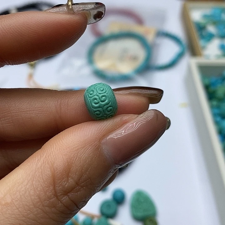 绿松石未镶嵌珠宝奇石