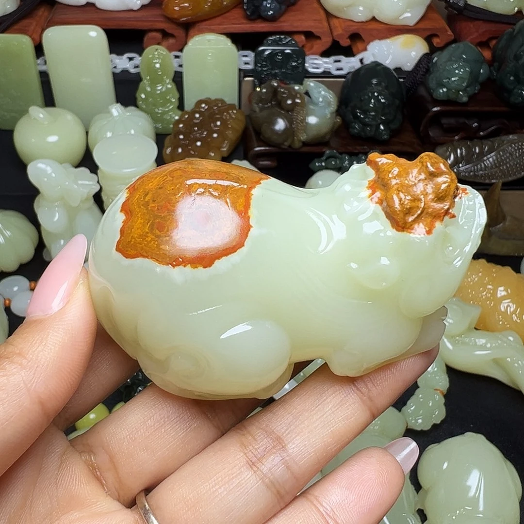 王***人玉新疆天然精品料子