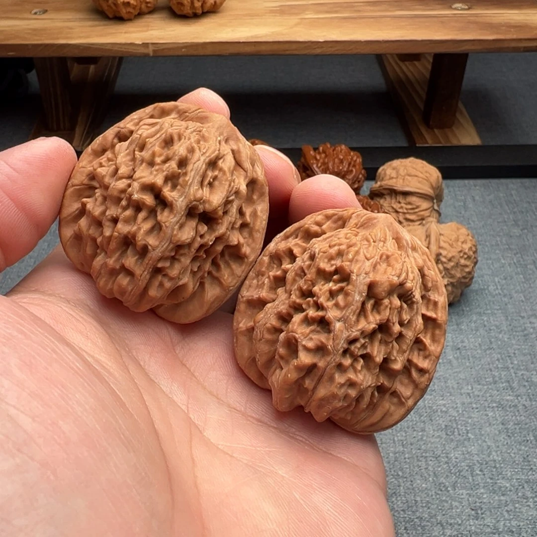 吊坠文玩核桃43大克重高炮楼