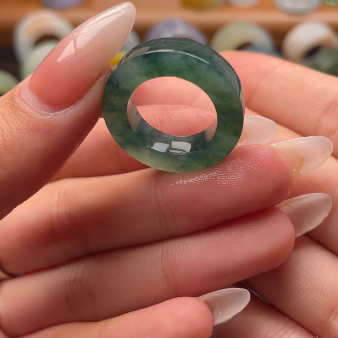 未镶嵌定制翡翠满绿花起光