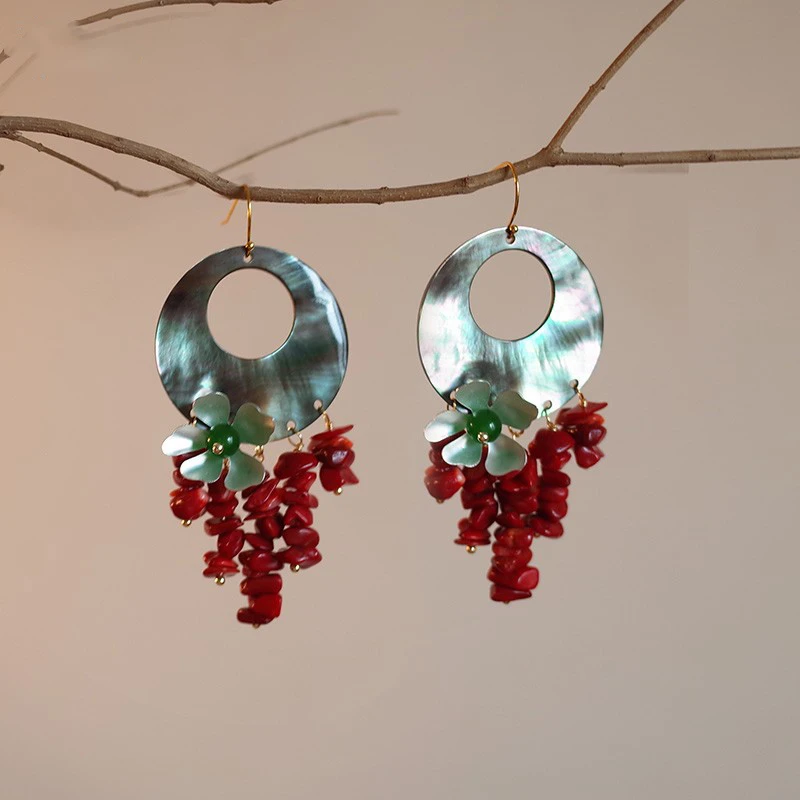 铜合金树脂耳饰 新中式秀禾服原创高级新娘耳环花朵贝壳婚纱耳饰