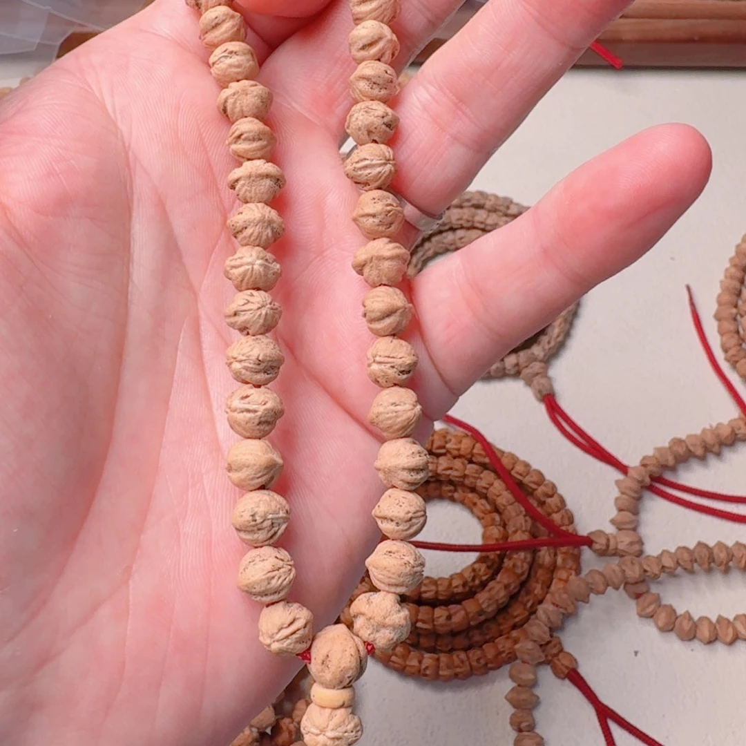 柏香籽/百香籽吊坠狗***苟