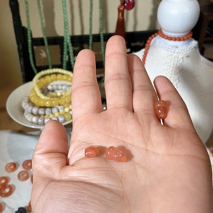 琥珀手链未镶嵌我