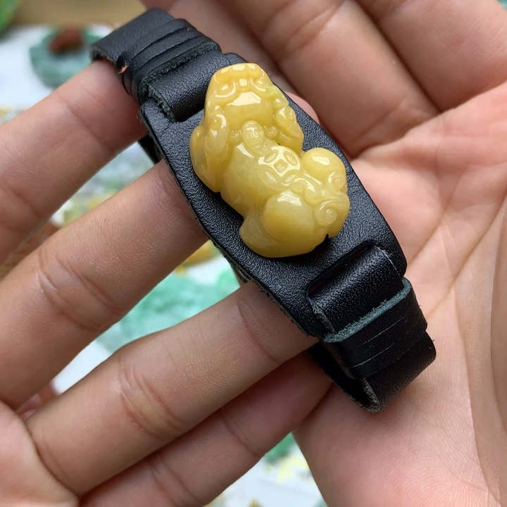 翡翠颈饰未镶嵌S****丽翡翠