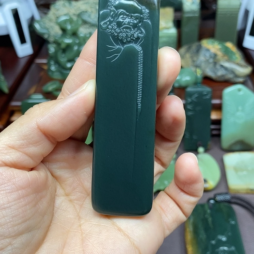 a***盛岫岩河磨玉（透闪石质玉）未镶嵌颈饰