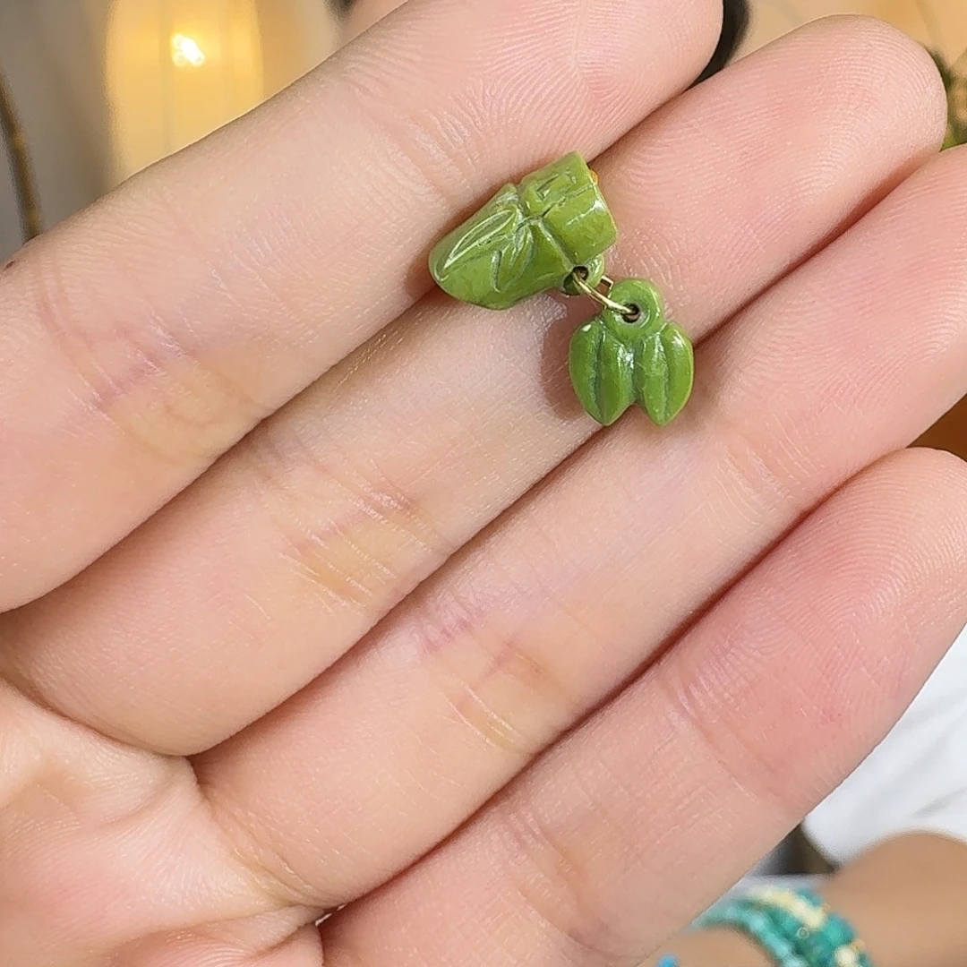 绿松石未镶嵌挂件