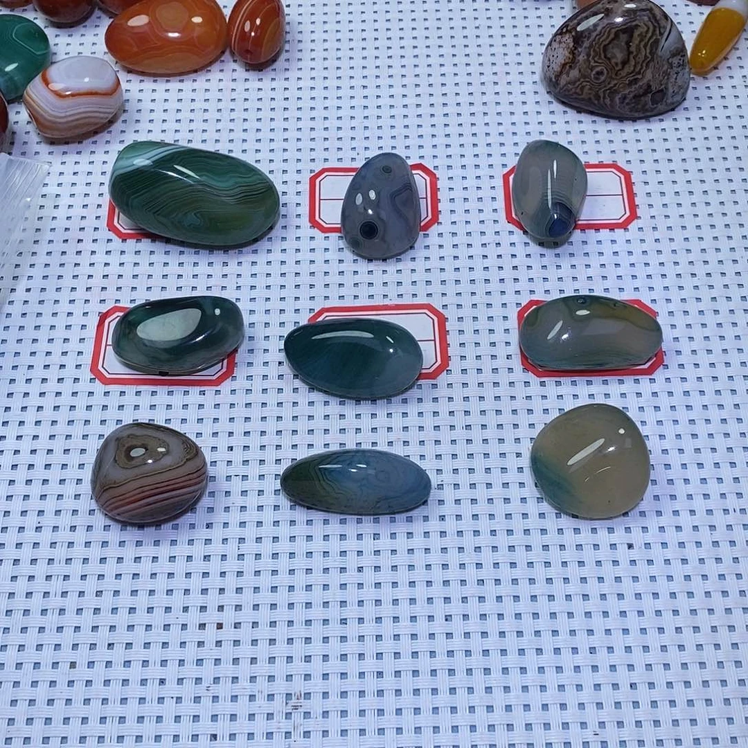 侵***灯未镶嵌玛瑙/玉髓珠宝奇石