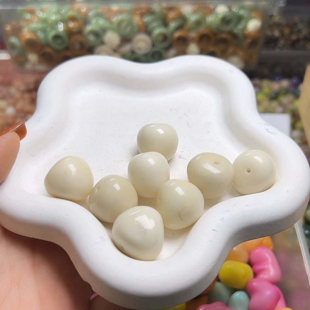 菩提根/象牙果吊坠瑕疵20左右算瓣4颗表面孔道有裂