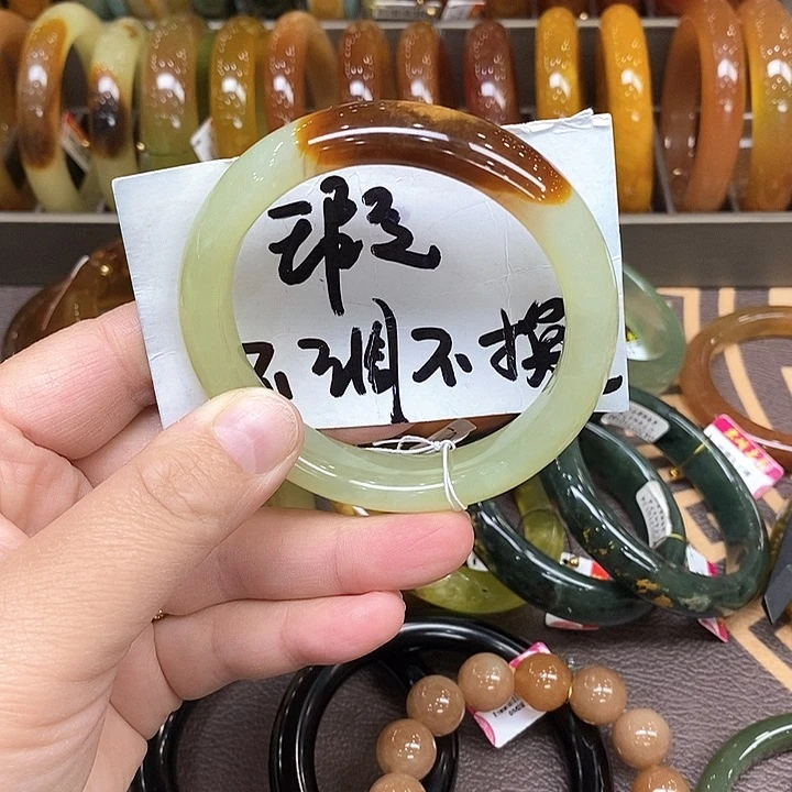 未镶嵌蛇纹石玉手镯