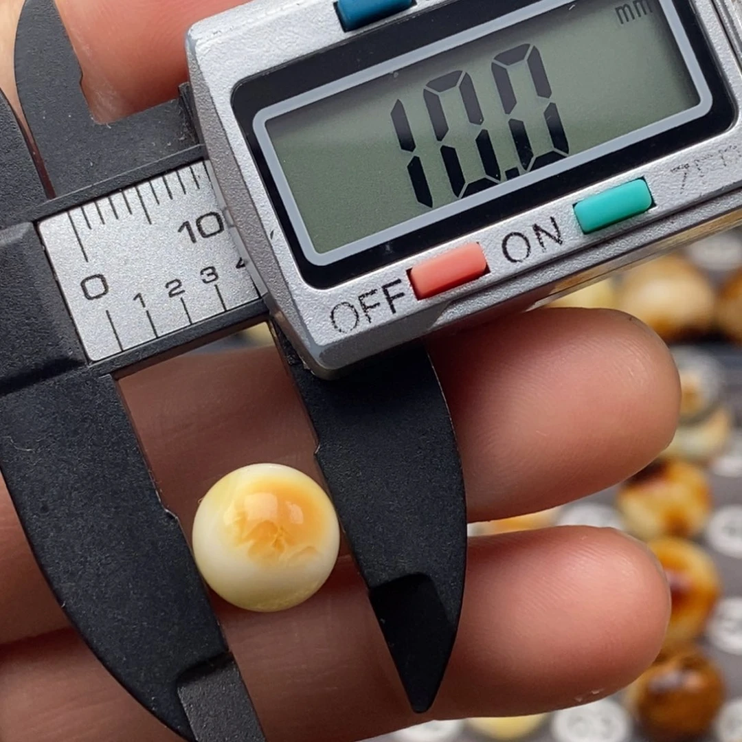 蜜蜡珠宝奇石未镶嵌