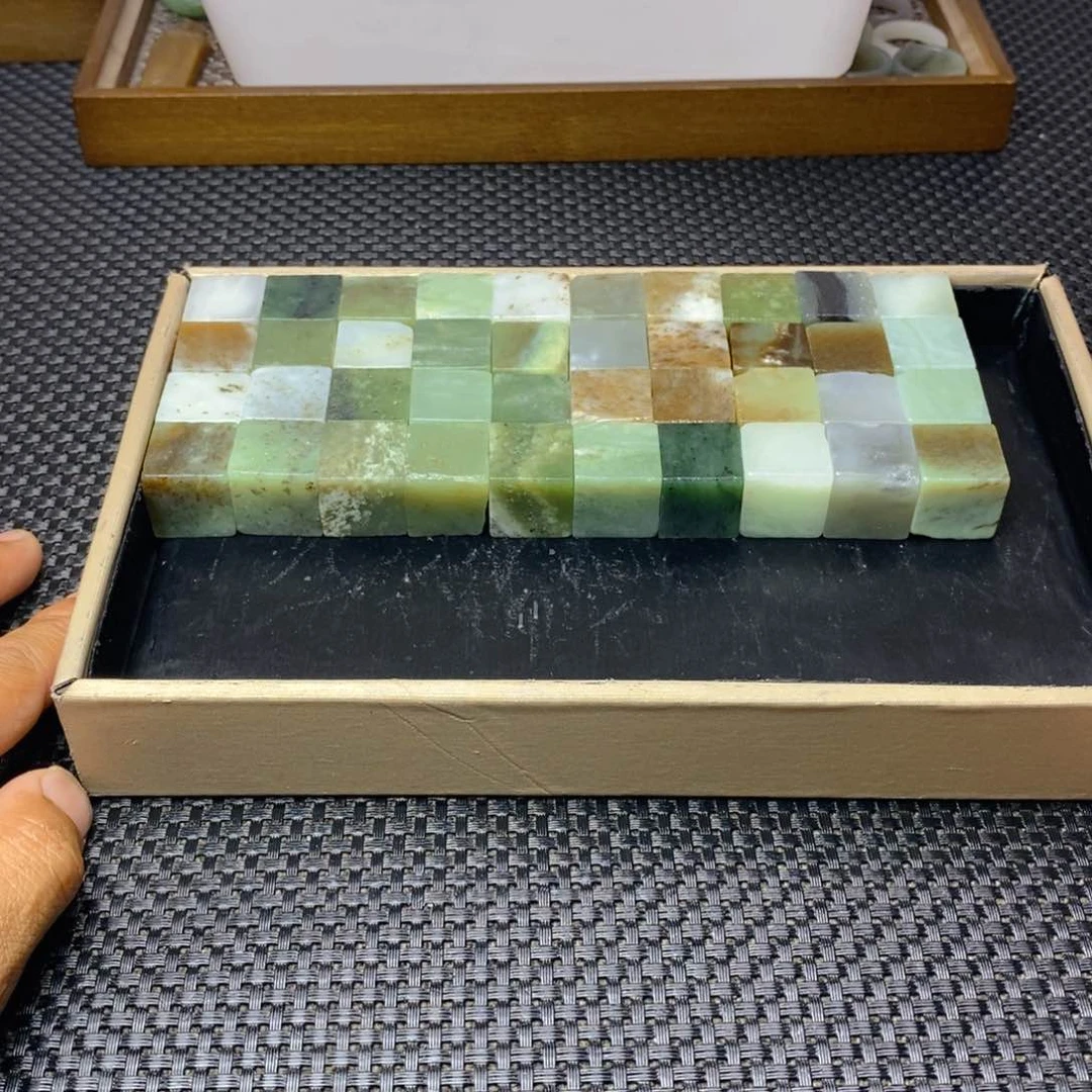 和田玉未镶嵌珠宝半成品
