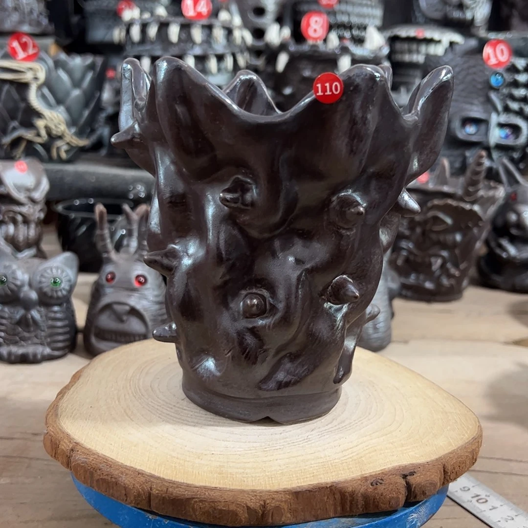 110号，手捏微瑕，内口11.5外高14.5