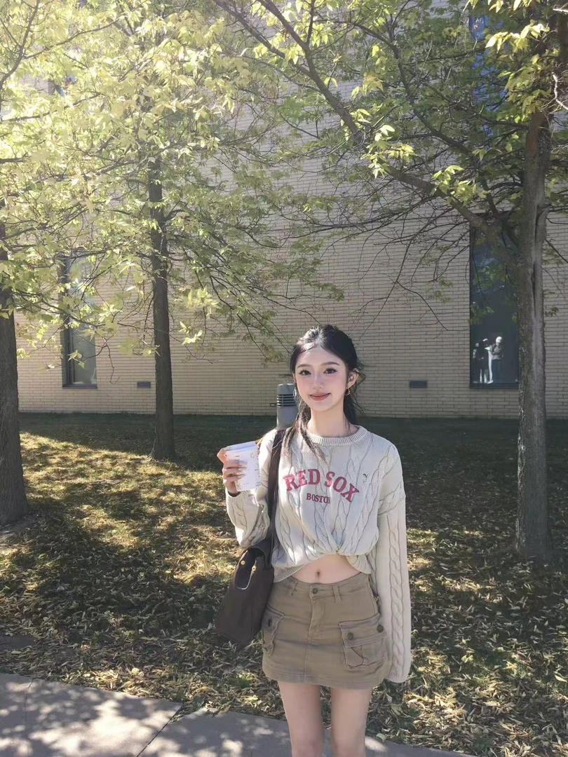 2025秋季新款韩系慵懒风复古绞花毛衣短款针织圆领上衣百搭半裙