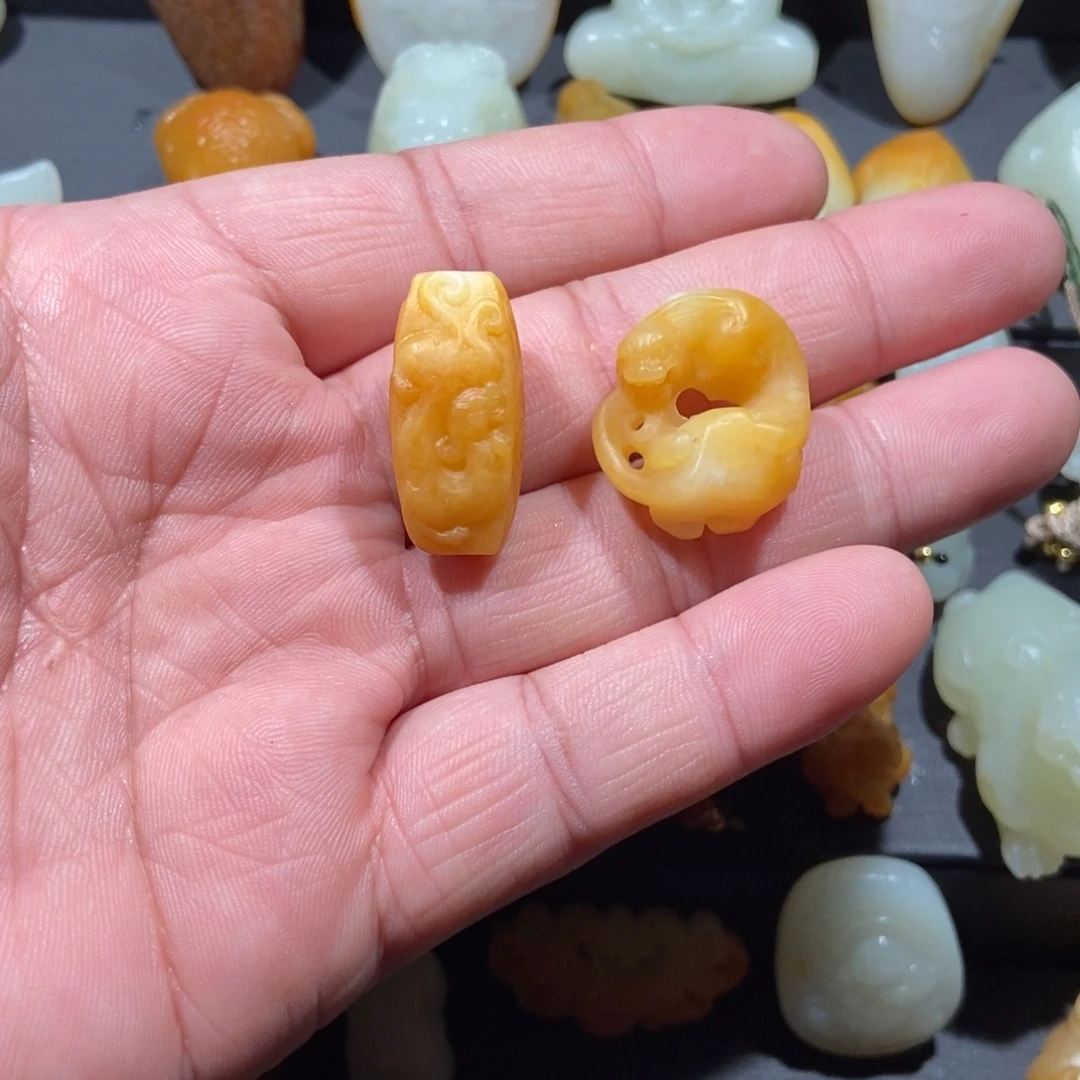 和田玉未镶嵌颈饰财*