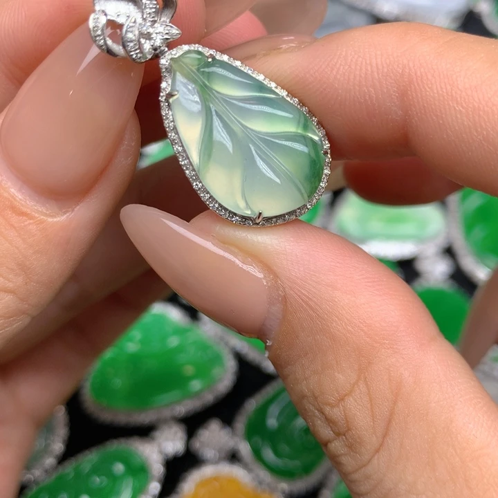 翡翠18K金镶嵌吊坠(不含链)