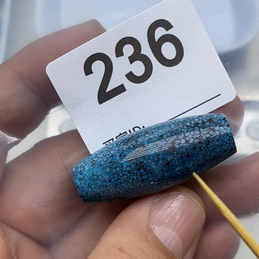 金***呐绿松石未镶嵌珠宝奇石