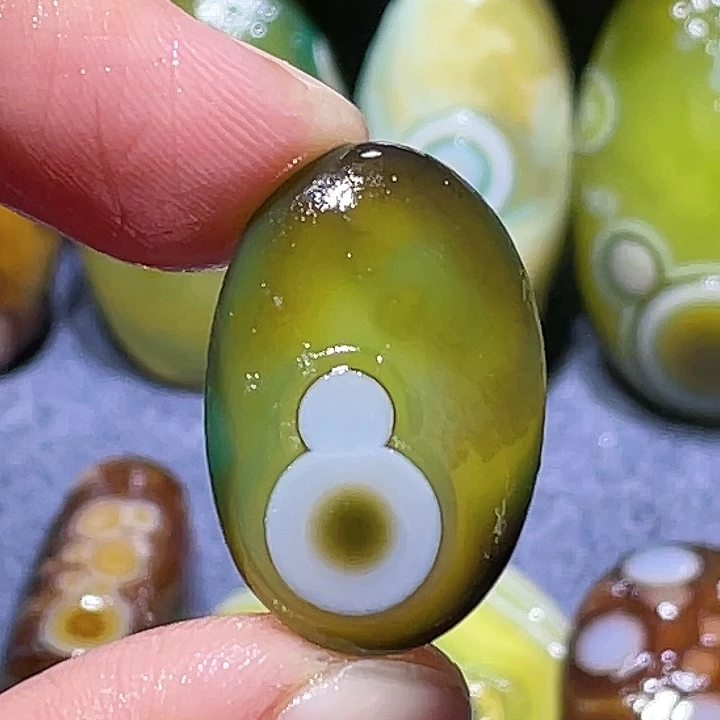 玛瑙/玉髓未镶嵌珠宝奇石