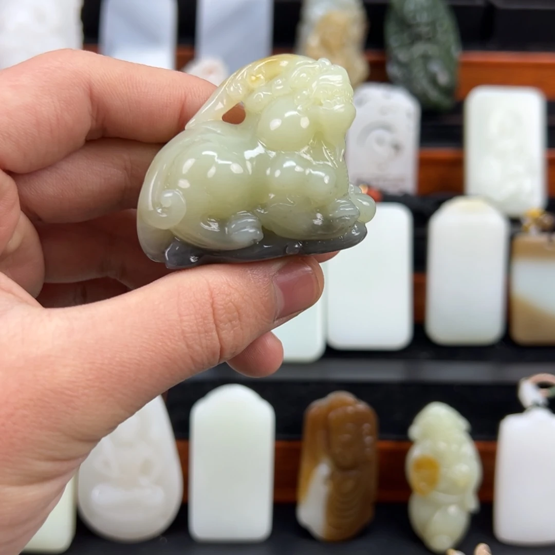 和田玉未镶嵌挂件