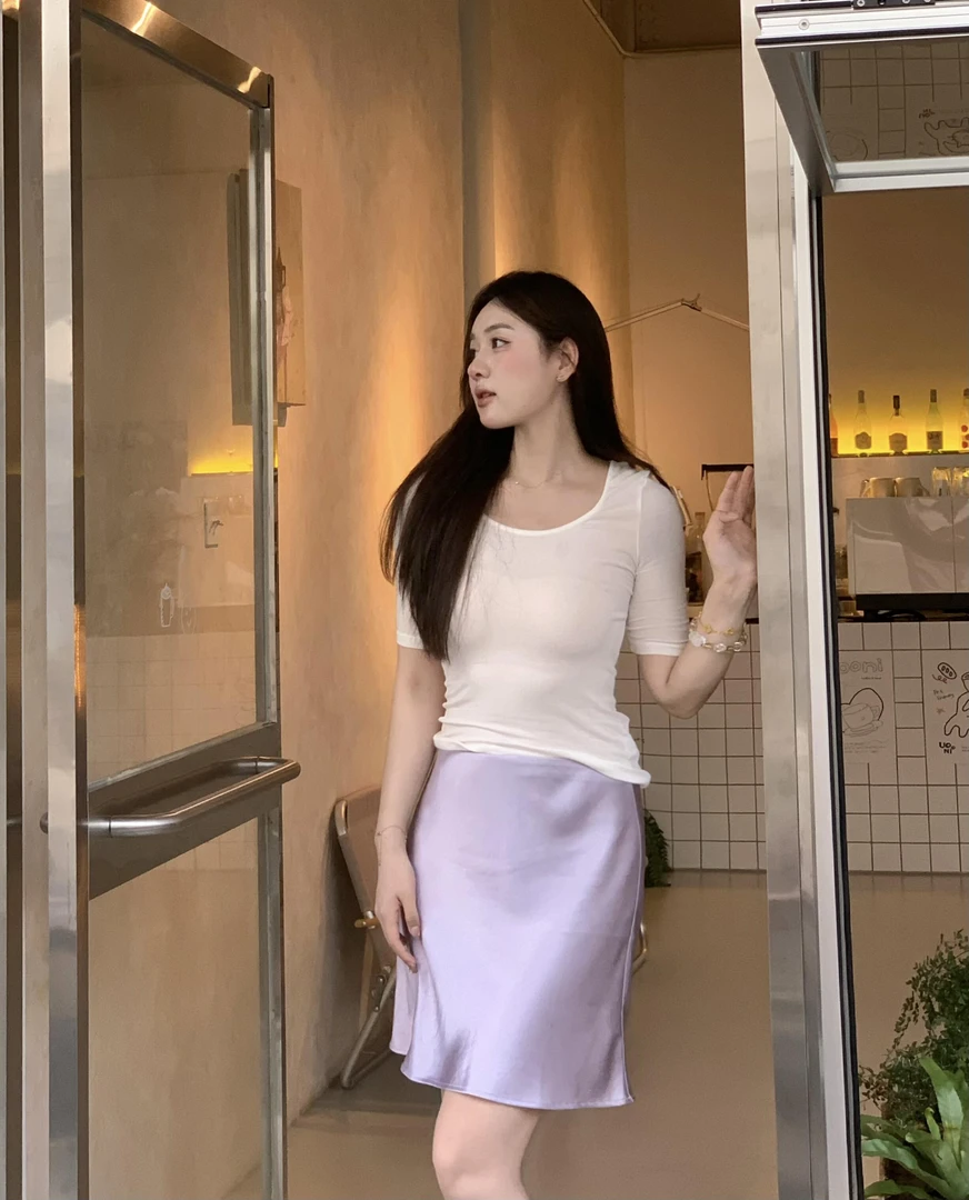 2025夏季新款白色修身u领短袖正肩T恤女基础简约上衣百搭半身裙