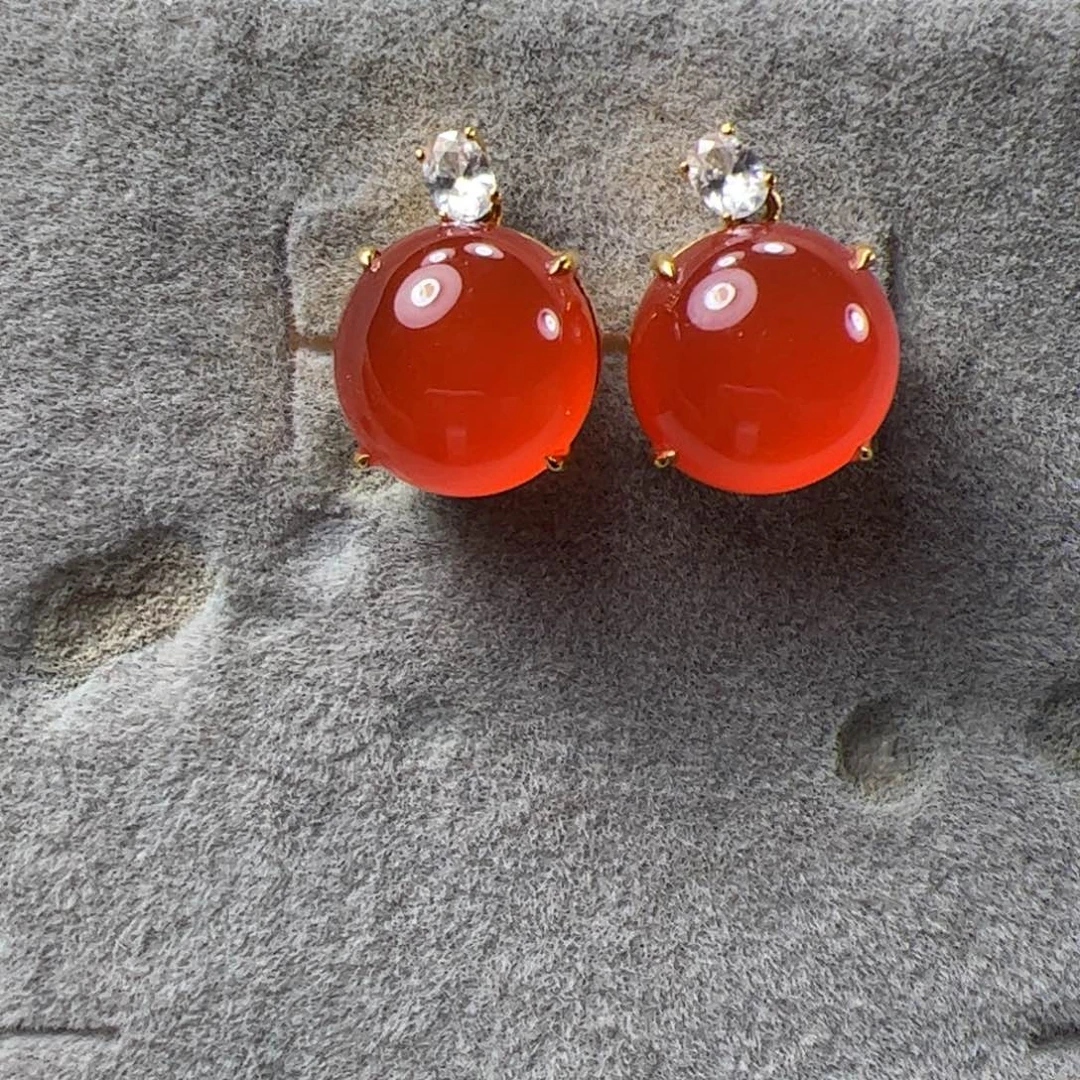 南红玛瑙18K金镶嵌冰红耳钉