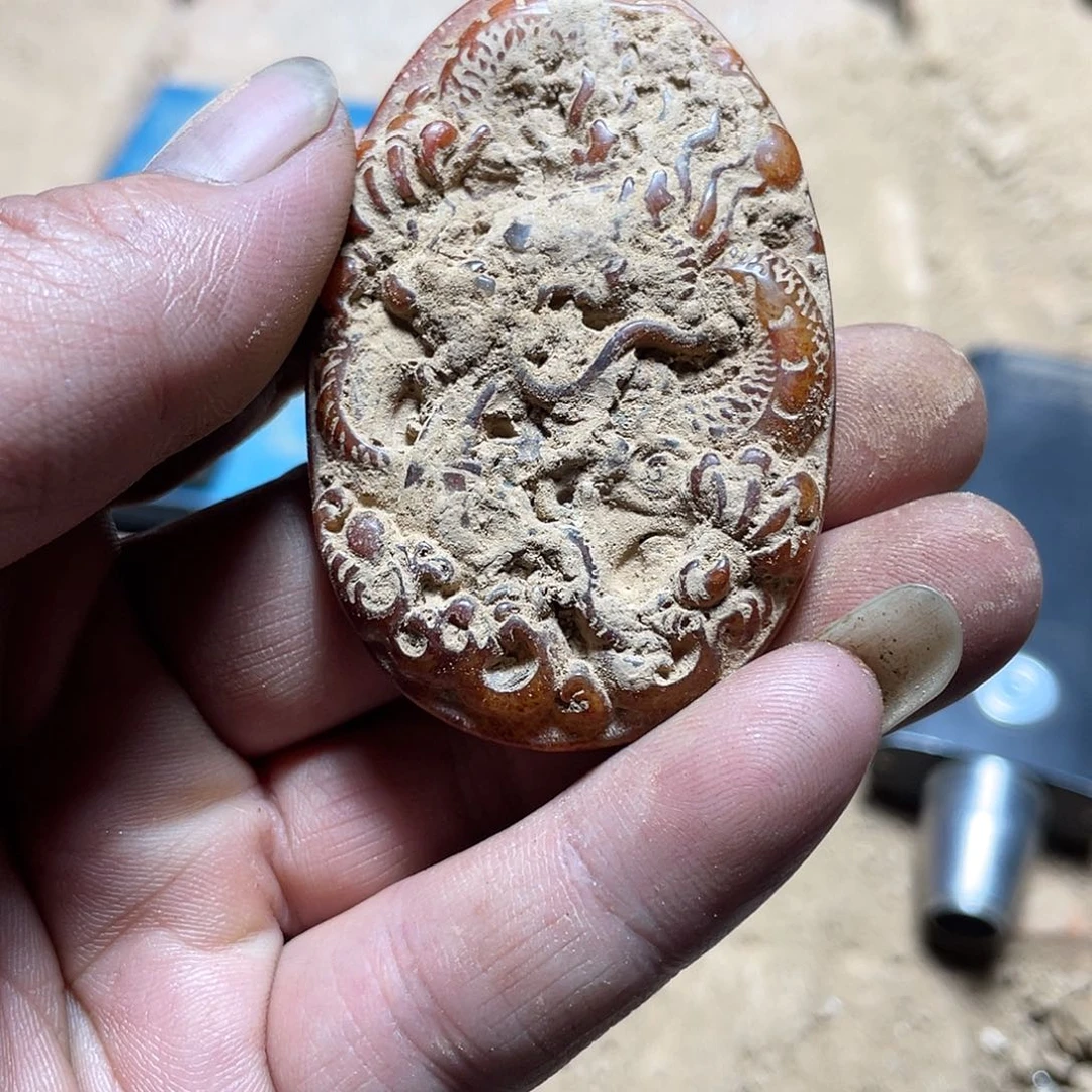 和田玉(糖玉)未镶嵌颈饰