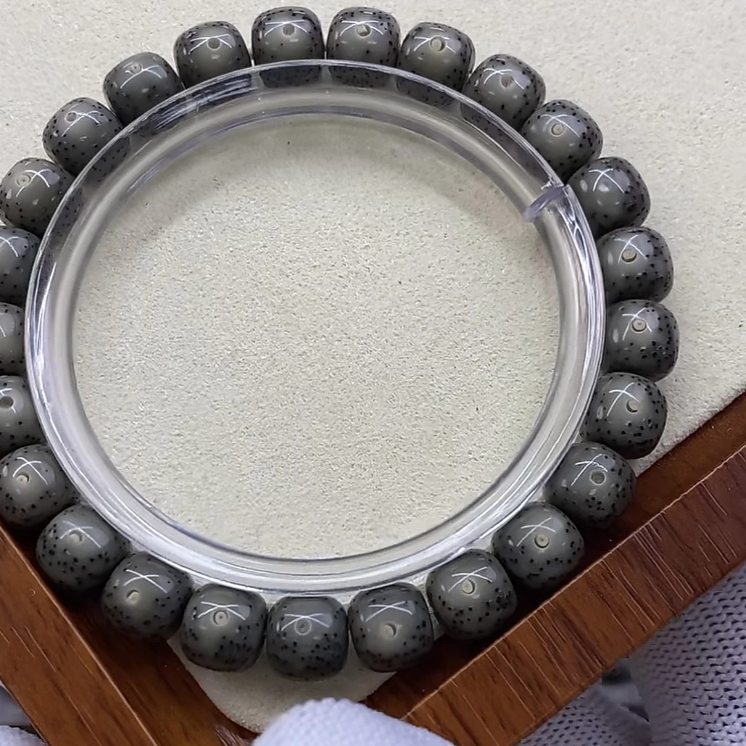 191 石玉料糯冰满绿星月菩提手串 9×8mm