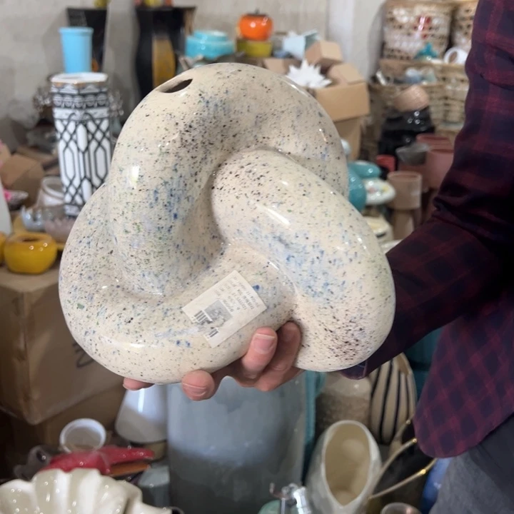 陶瓷花瓶摆件外贸出口（微瑕）高21口2.5公分