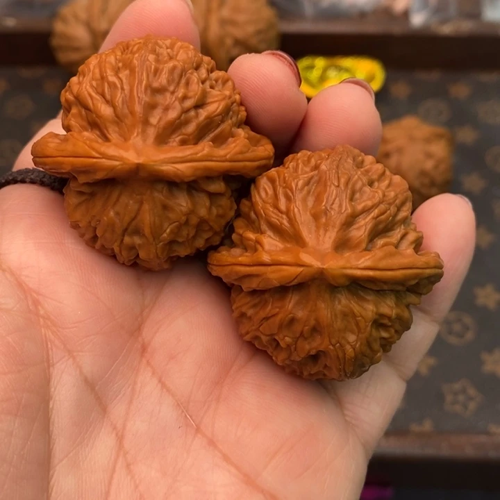 核桃女娲石40尺核桃