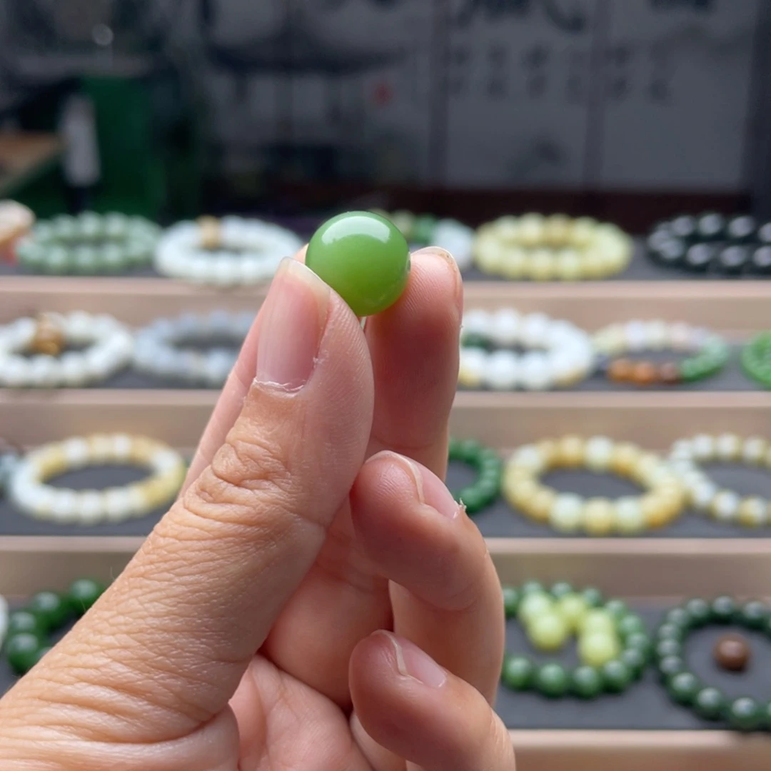 手链未镶嵌和田玉（碧玉）五*弦卡12