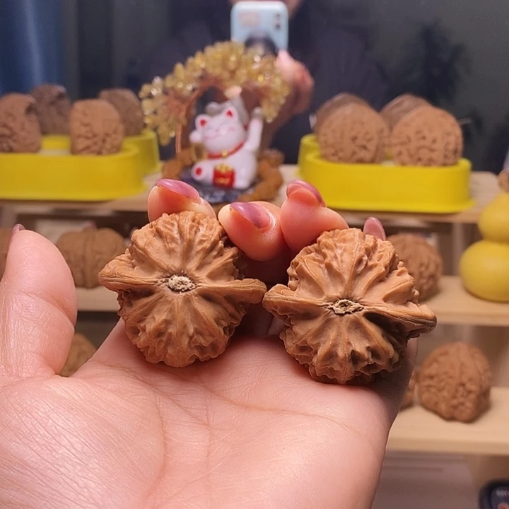 44尺寸的宫灯核桃