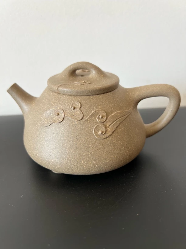 宜兴紫砂壶原矿段泥240 c c半手工石瓢祥云壶