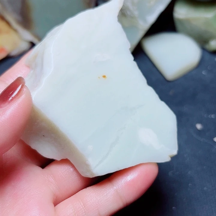 和田玉未镶嵌珠宝奇石